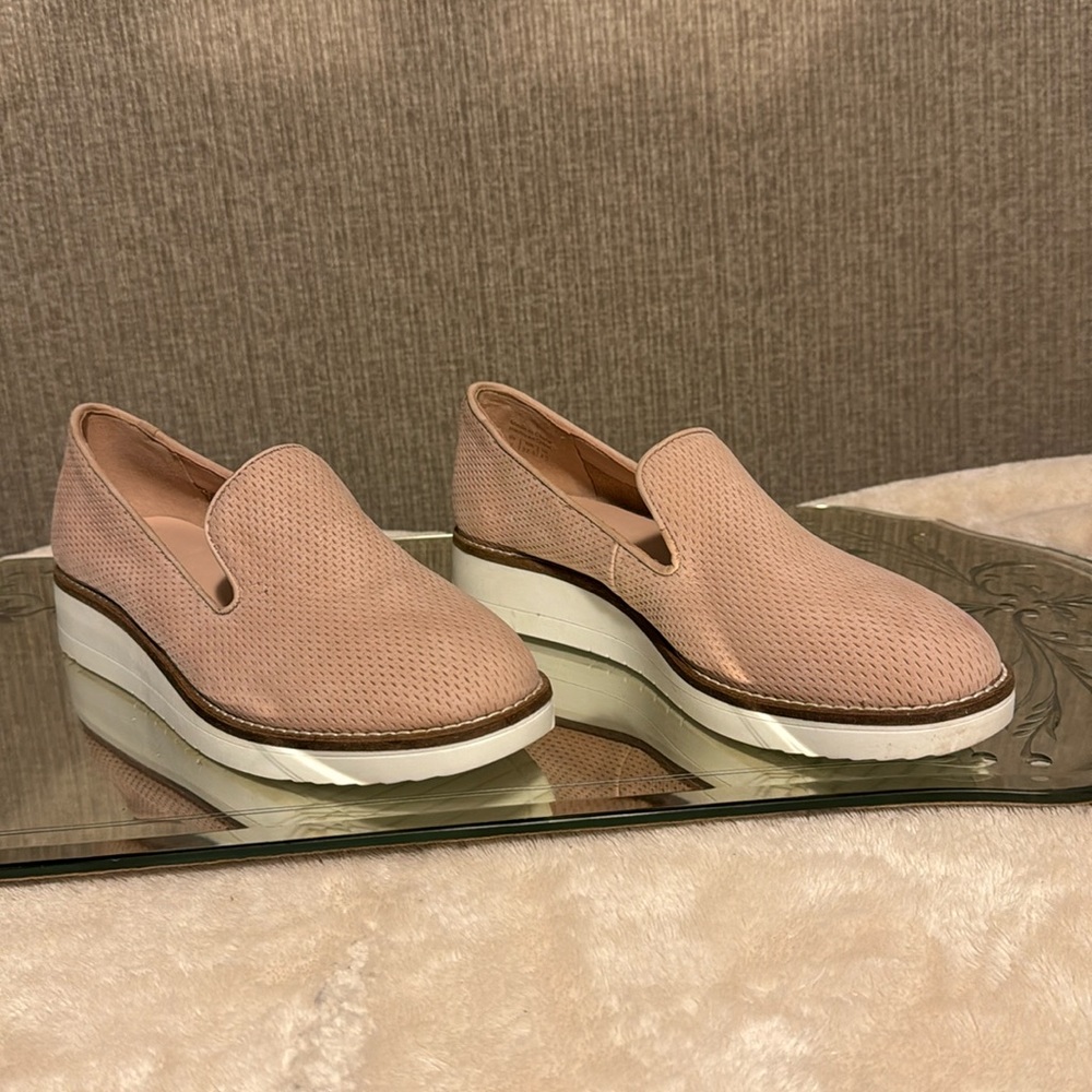 Beautiful blush loafers from Aldo